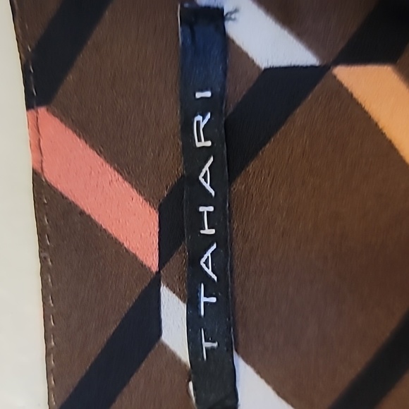 T TAHARI Blouse - Picture 2 of 6